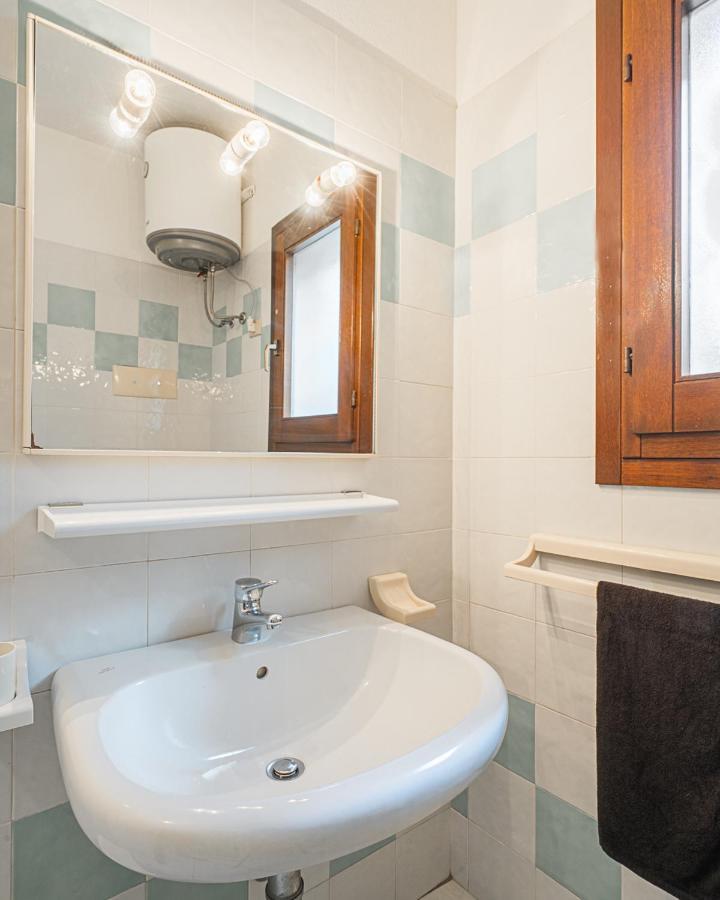 Ambra Holiday Rooms San Teodoro  Extérieur photo