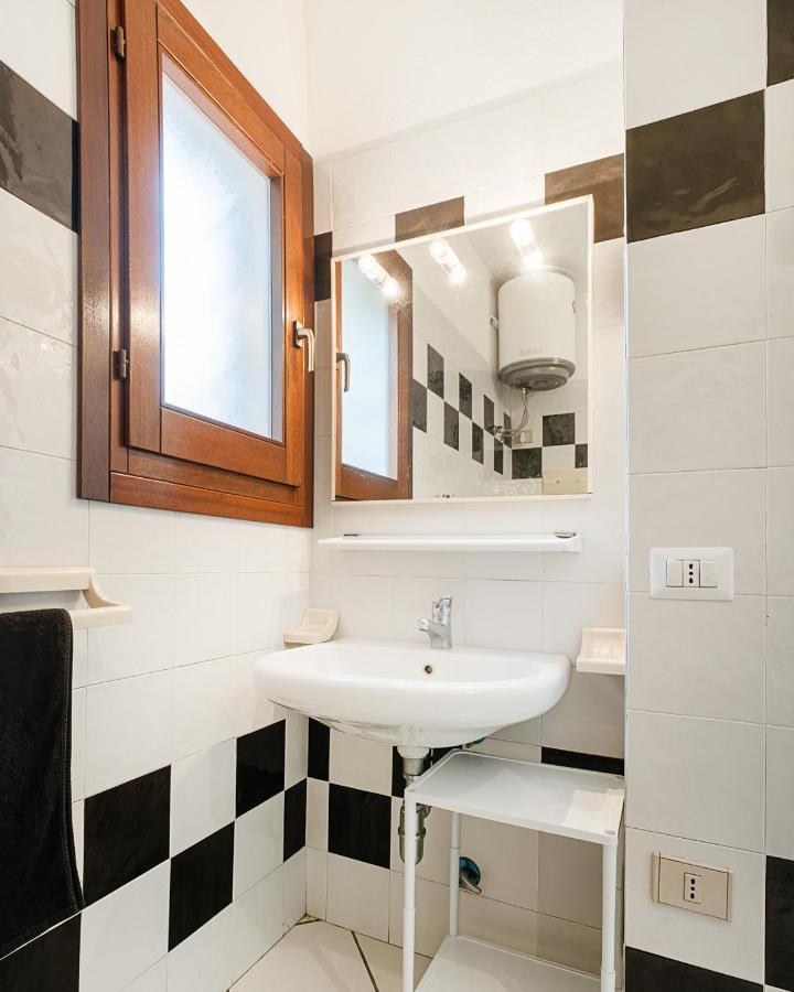 Ambra Holiday Rooms San Teodoro  Extérieur photo